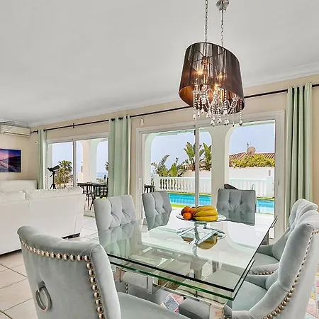Villa Intermezzo - Jacuzzi, Salt Water Pool&bbq *