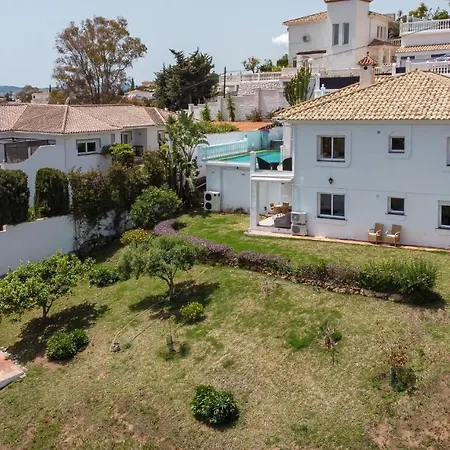 Intermezzo - Jacuzzi, Salt Water Pool&bbq Villa