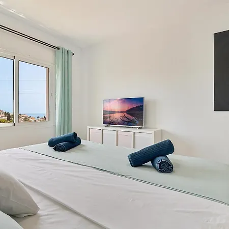 Intermezzo - Jacuzzi, Salt Water Pool&bbq Villa